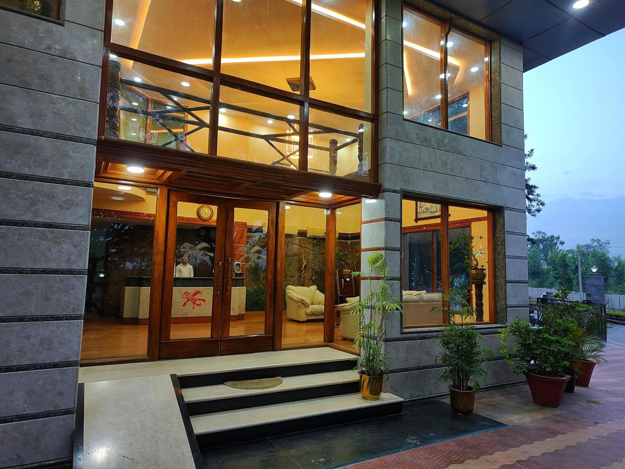 Hotel Presidency Kempegowda International Airport Bangalore Dış mekan fotoğraf